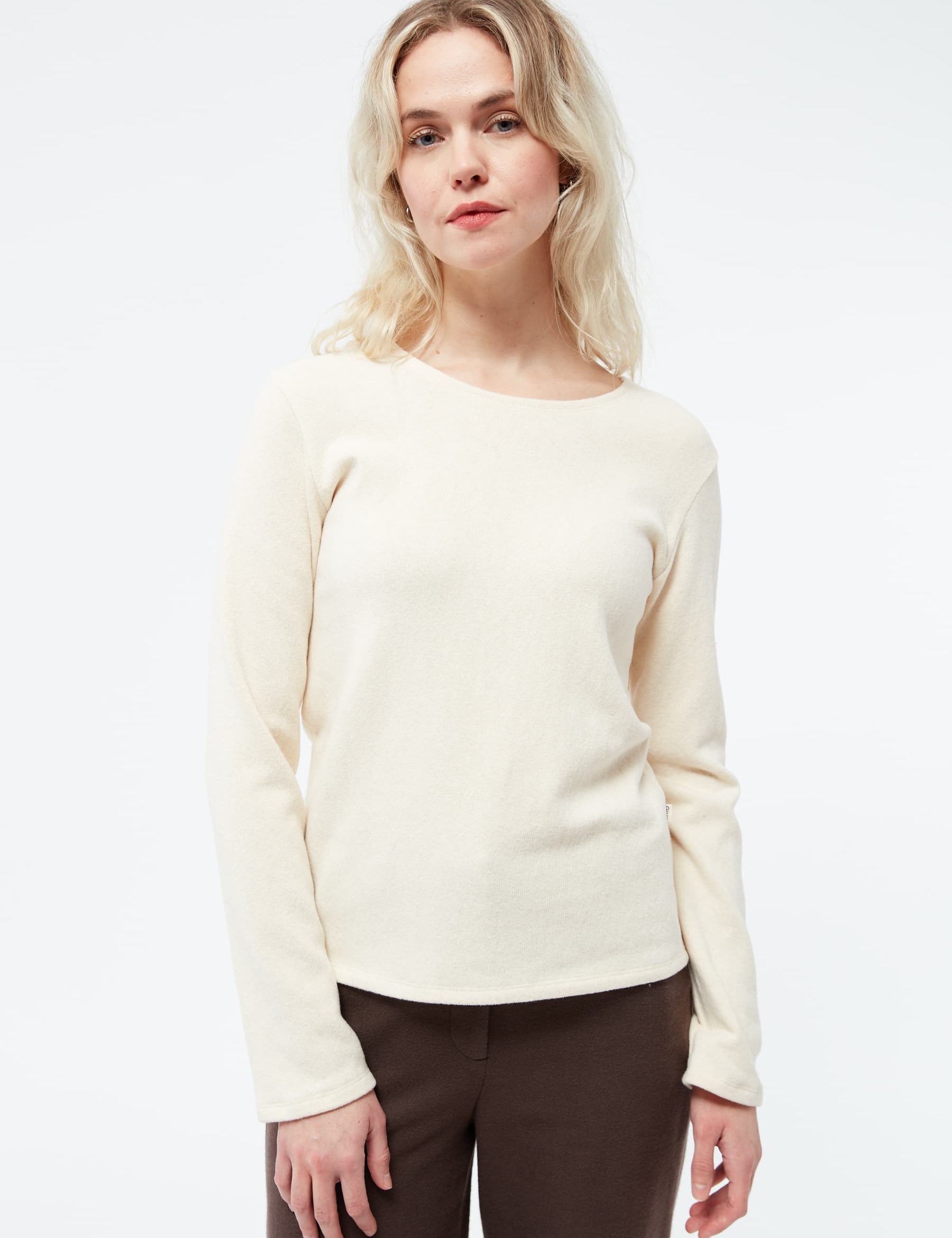 GB1870-OffWhite-Extra1.jpg