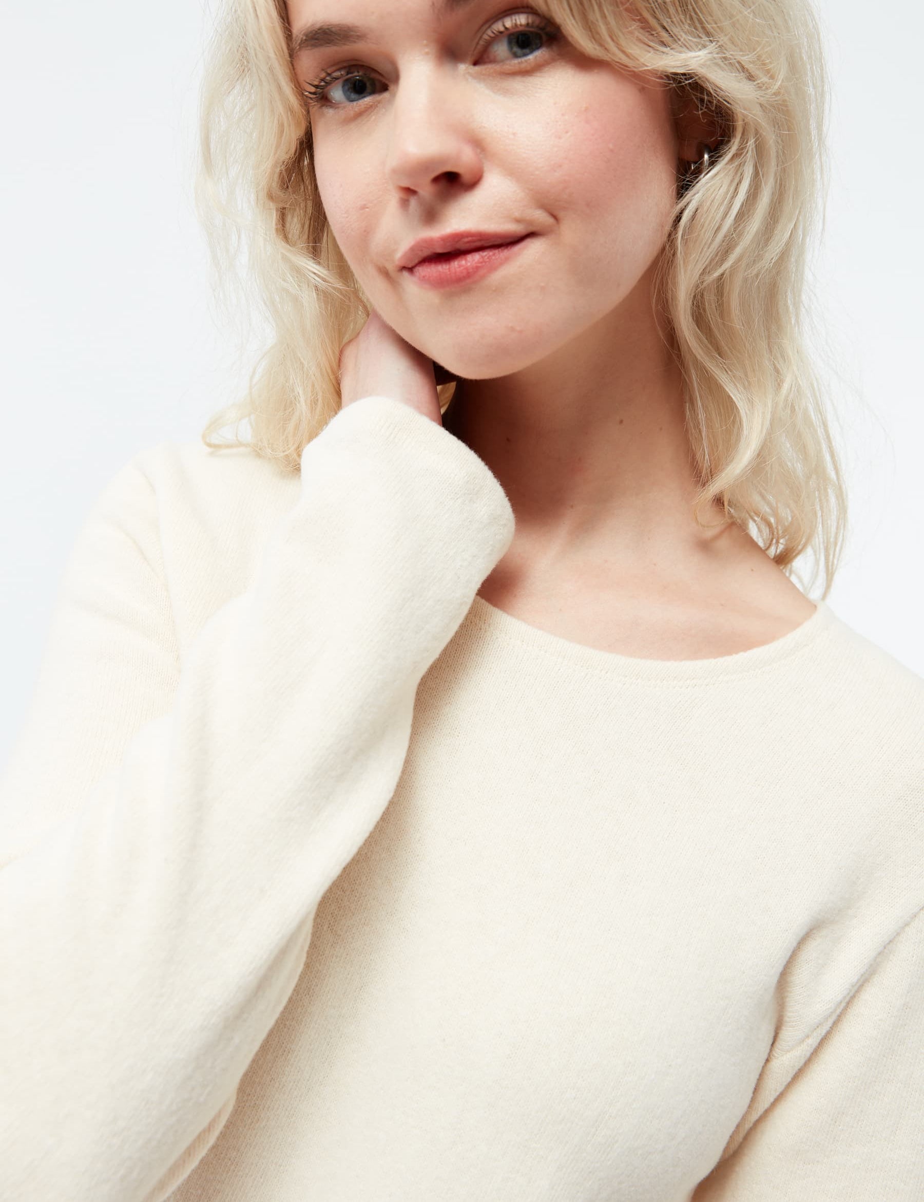GB1870-OffWhite-Extra4.jpg