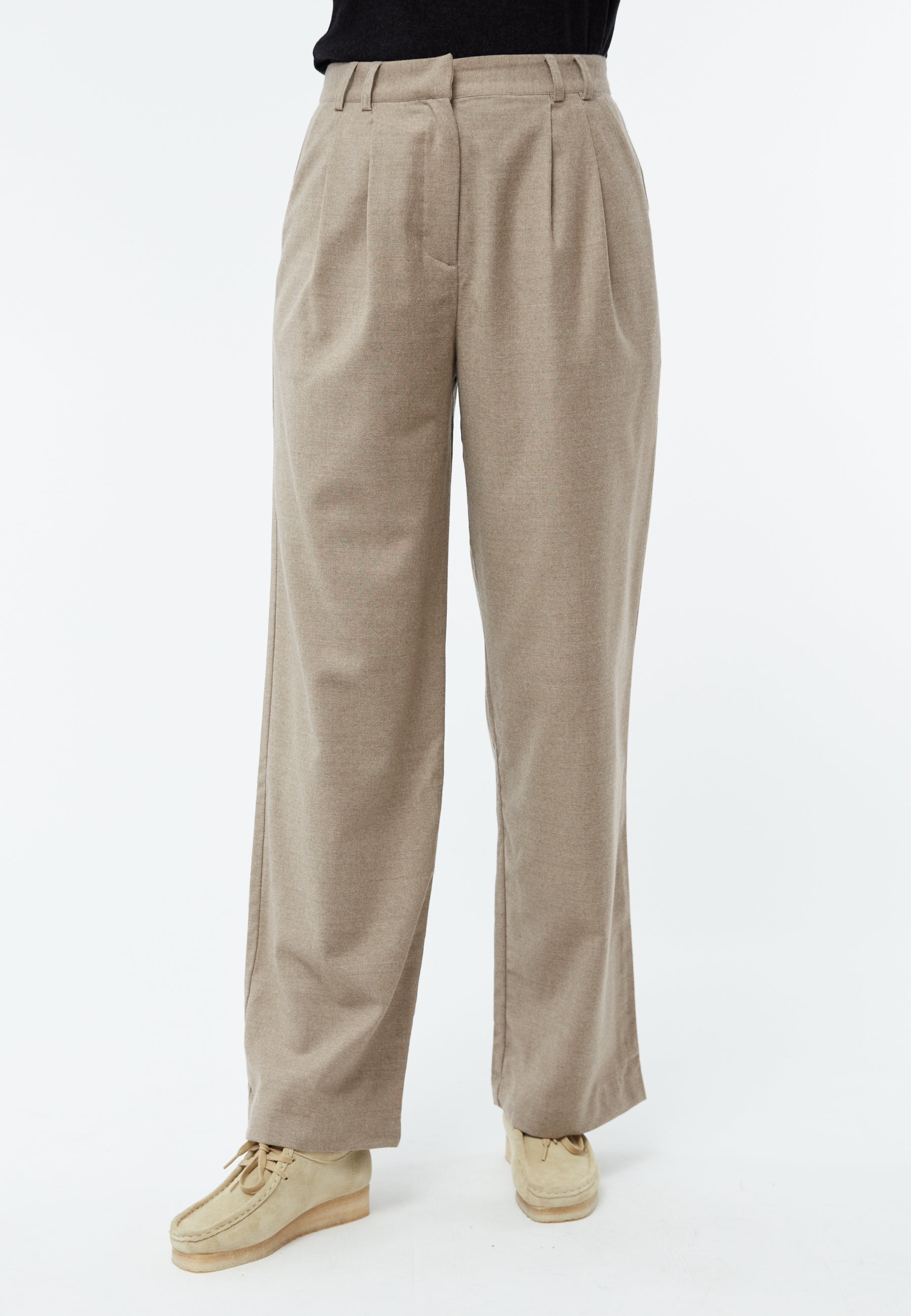 hose liz light beige