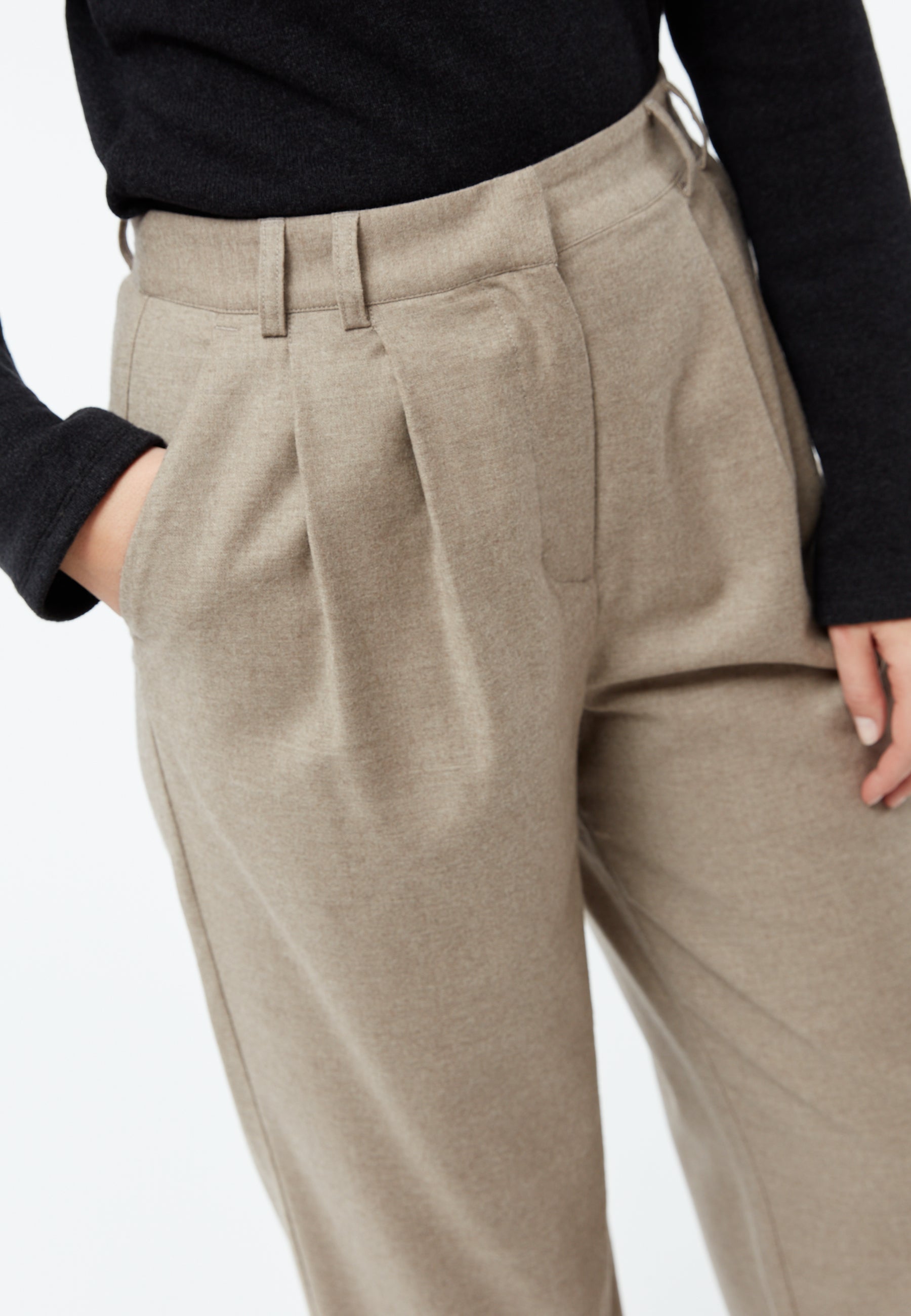 hose liz light beige