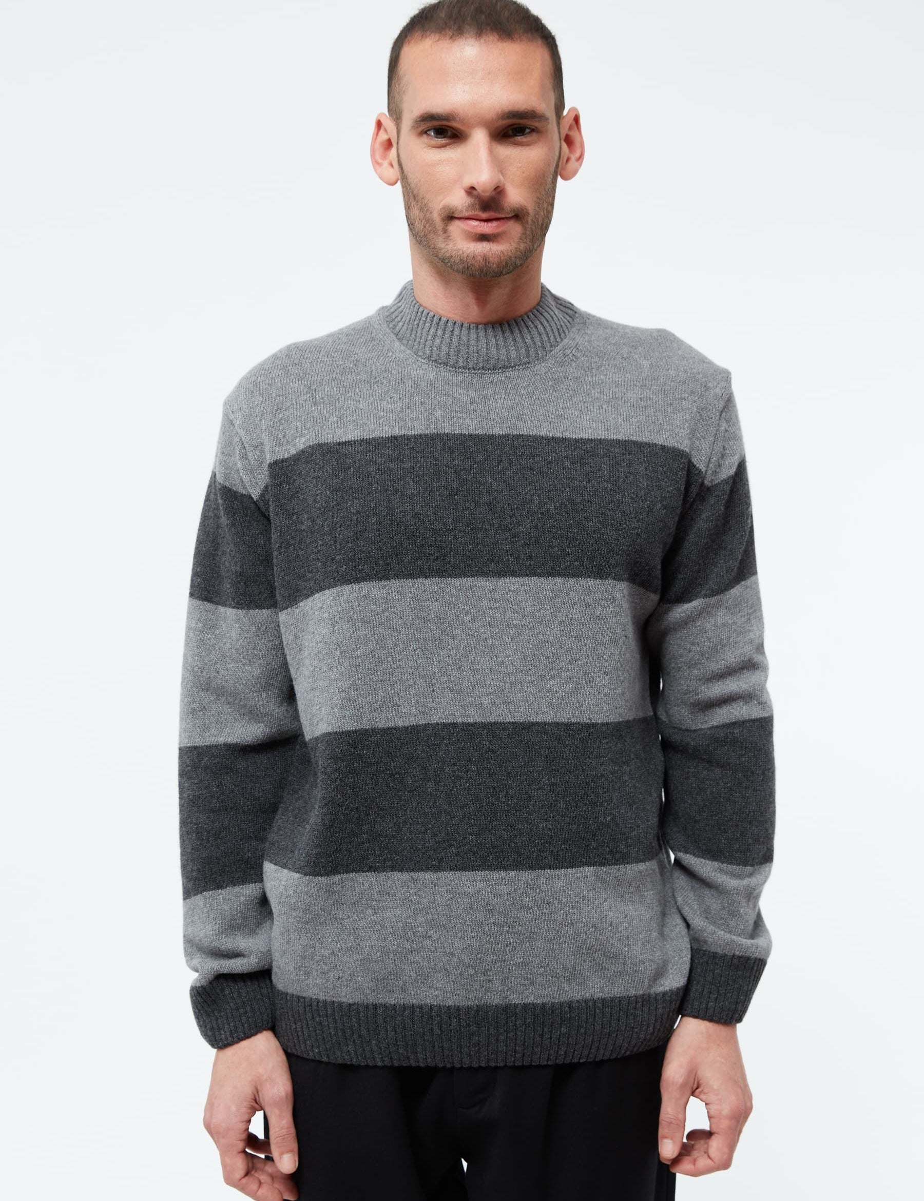 GB2167-IronGrey-Anthracite_Stripes_-Extra1.jpg
