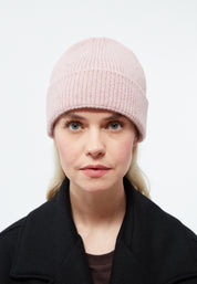 beanie gblars light pink