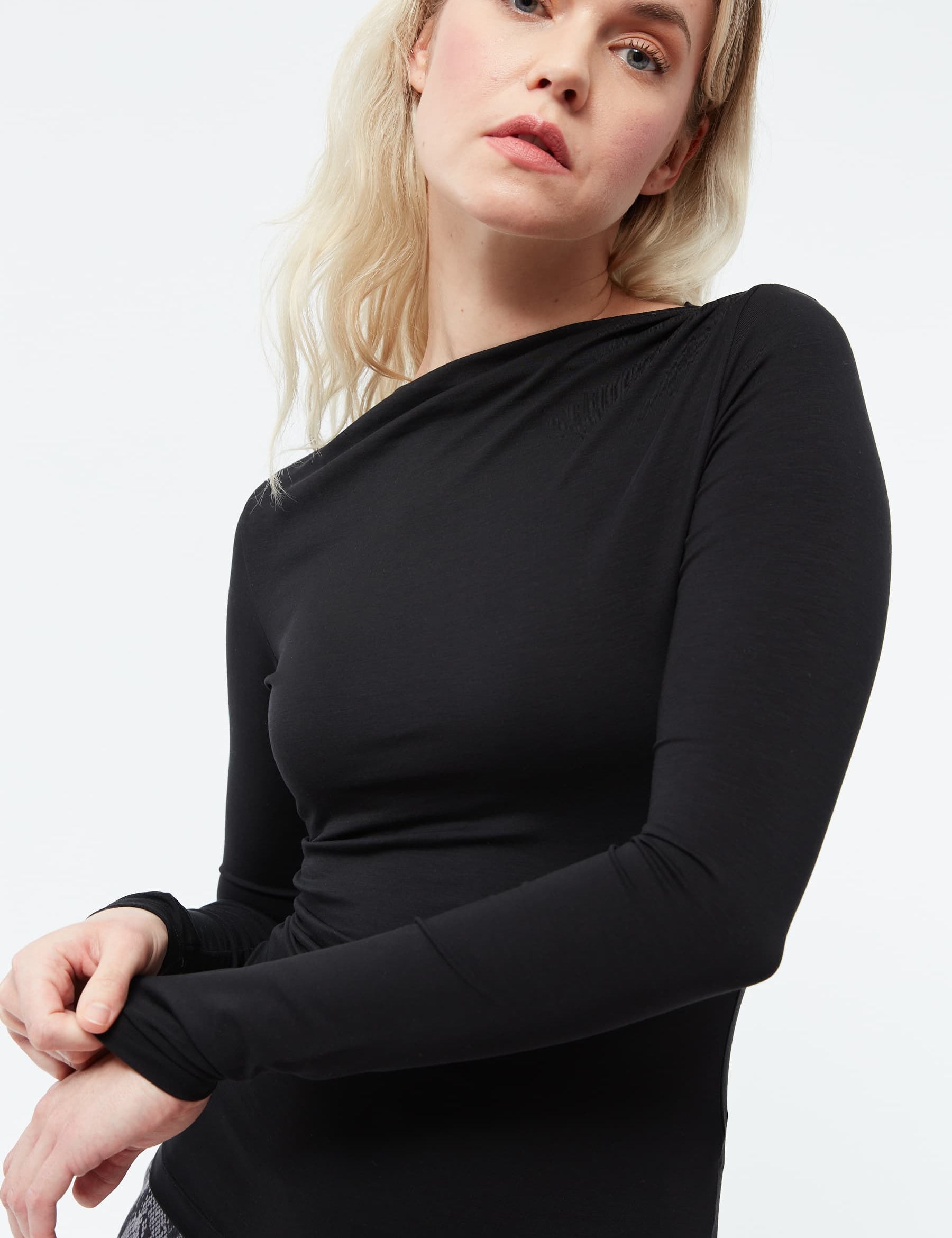 GB2176-Black_Tencel_-Extra3.jpg