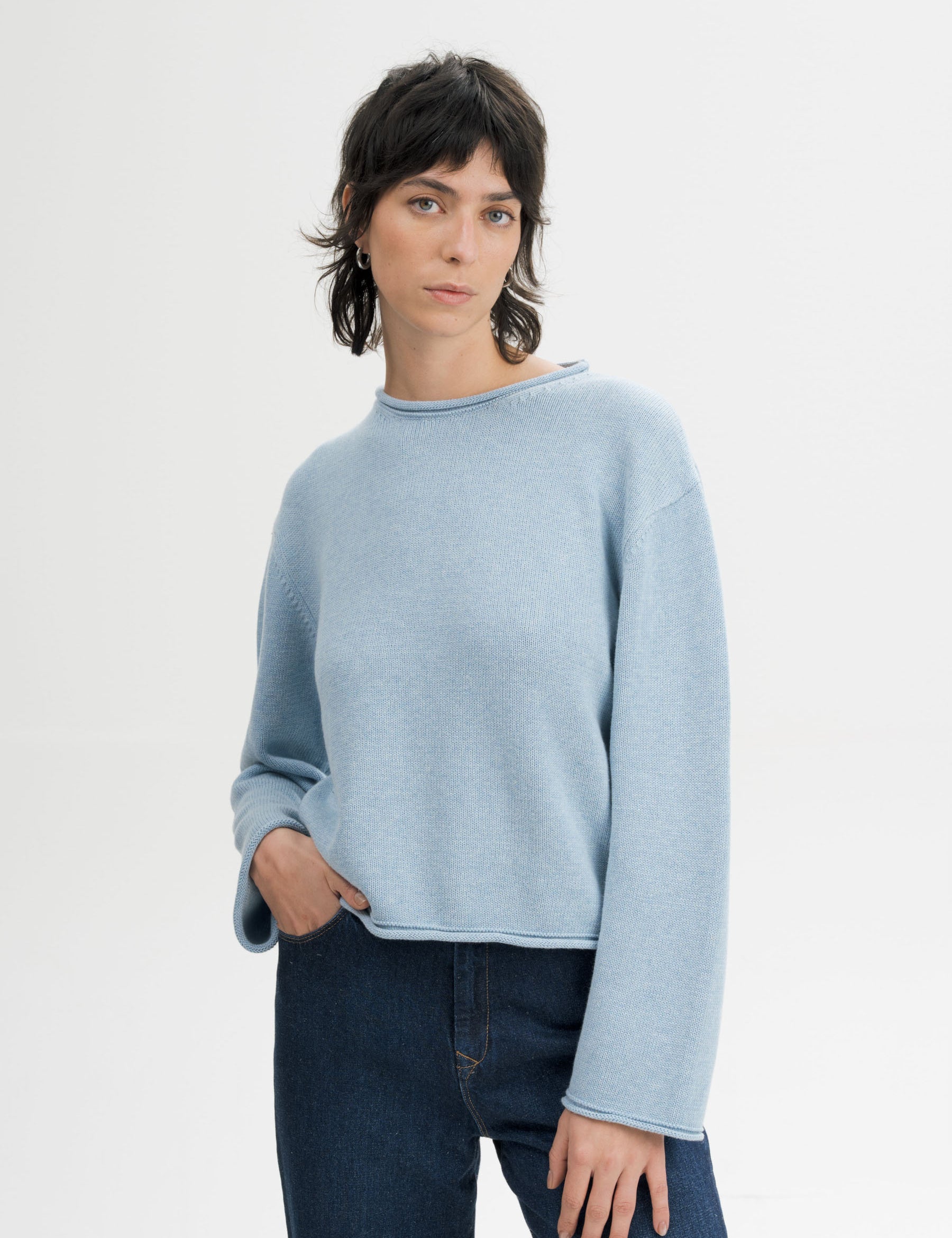 Geetha_roll-hem-knit-jumper_salty-blue-blend_01.jpg
