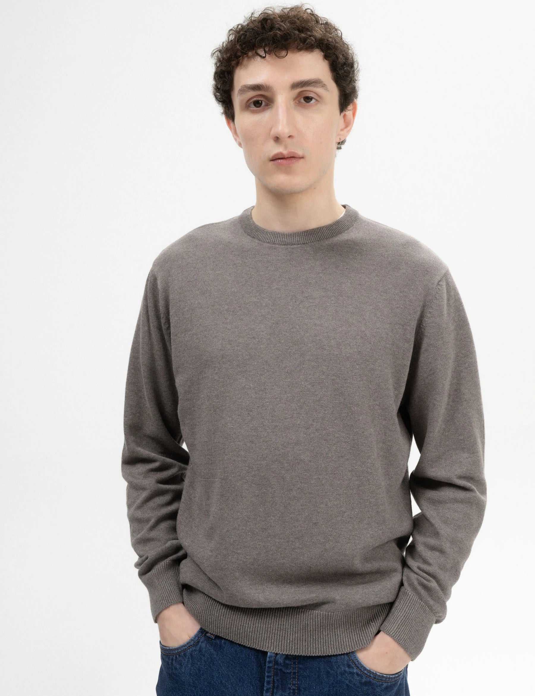 Himal-men-fine-knit-jumper-bear-blend-01_jpg.webp
