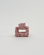 spange square small dots red