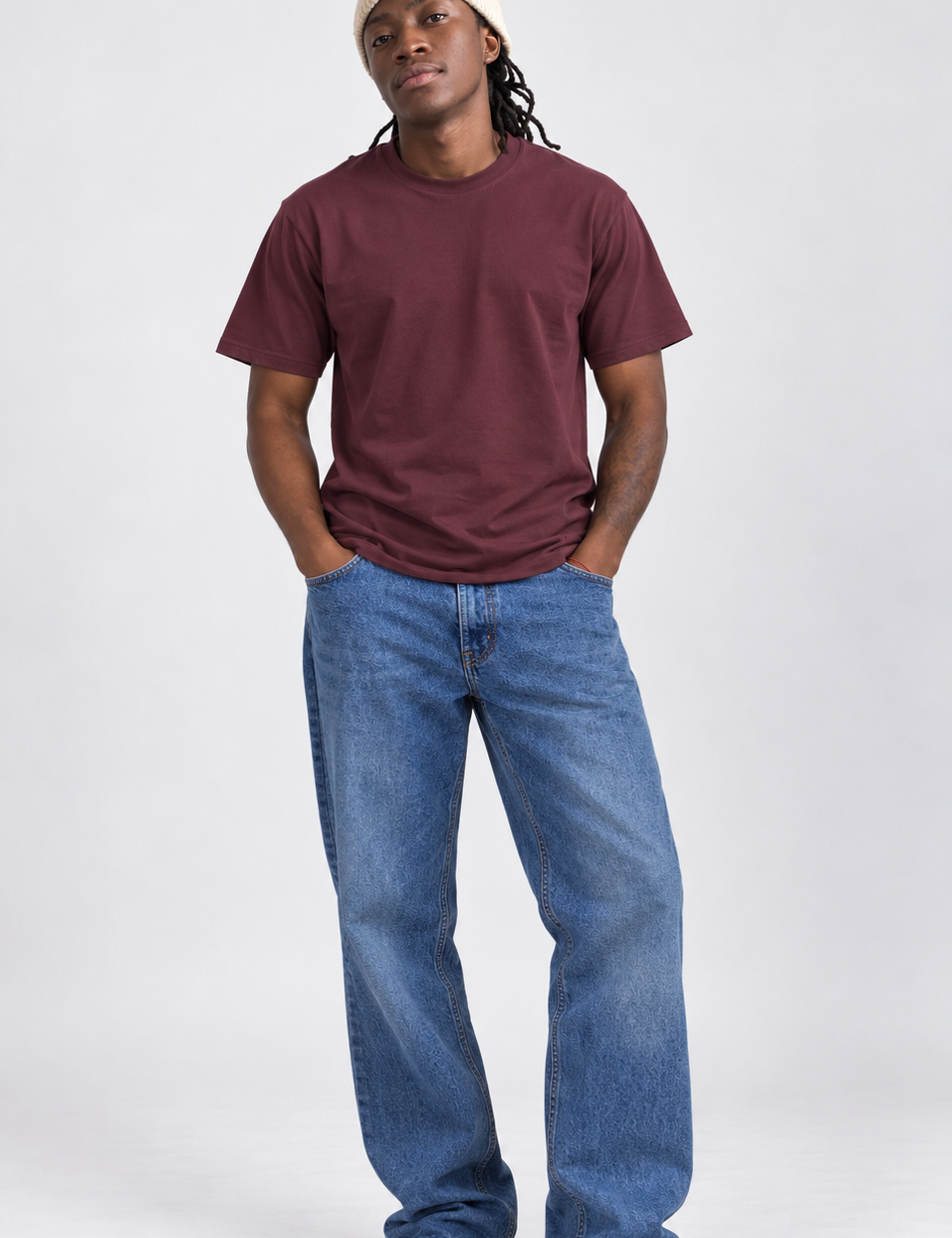 LaessigesStudio-PortraetmitBeanie_303be580-3de0-444f-8a56-21e1add712dc.png