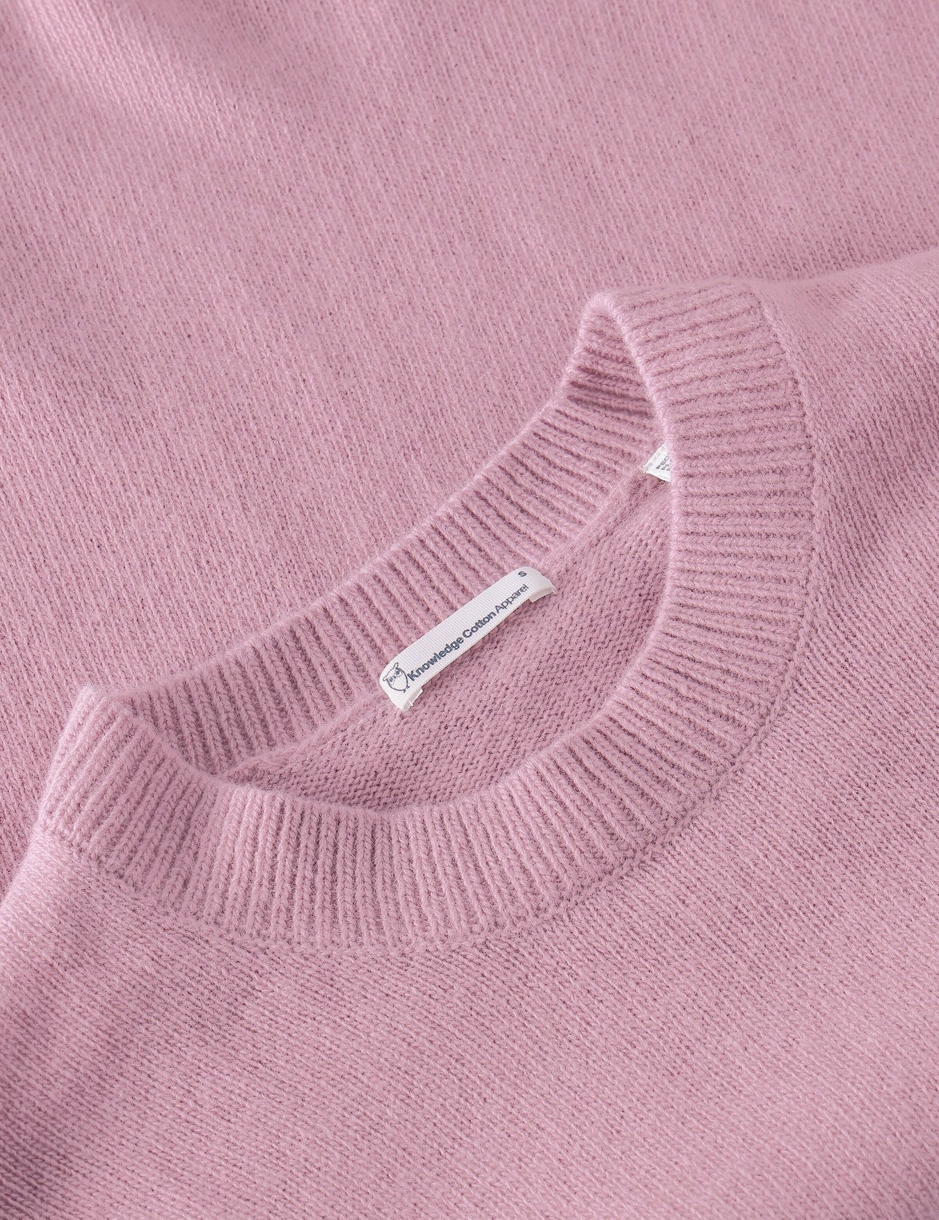 Lambswool_crew_neck_sweater-Knits-2080090-1503_Orchid_Haze-1_1350x1800_bdb65b08-c57d-4e30-8491-3d7b91e19a54.jpg