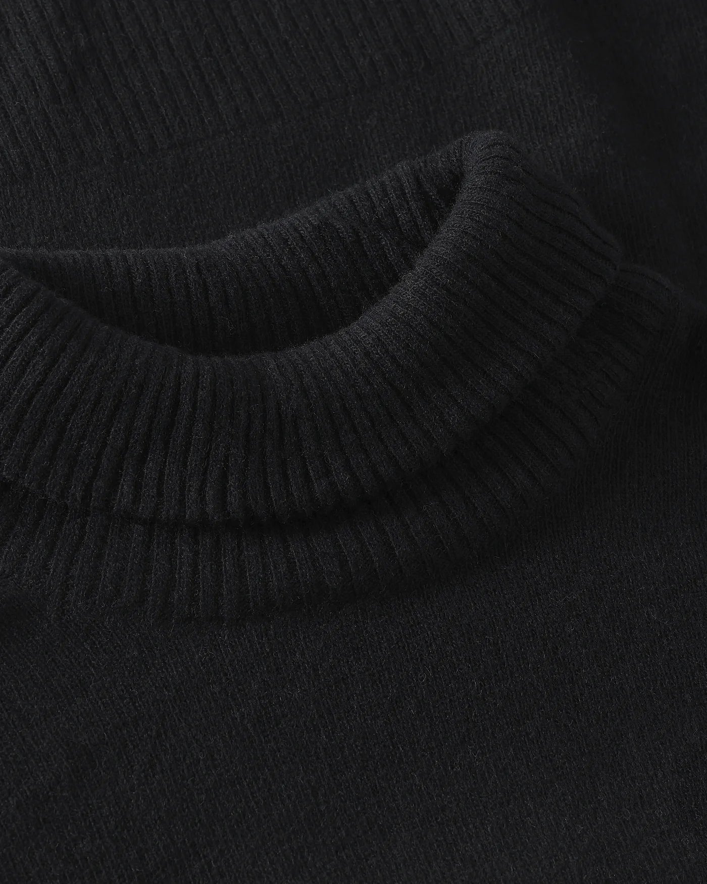 lambswool high neck sweater black jet
