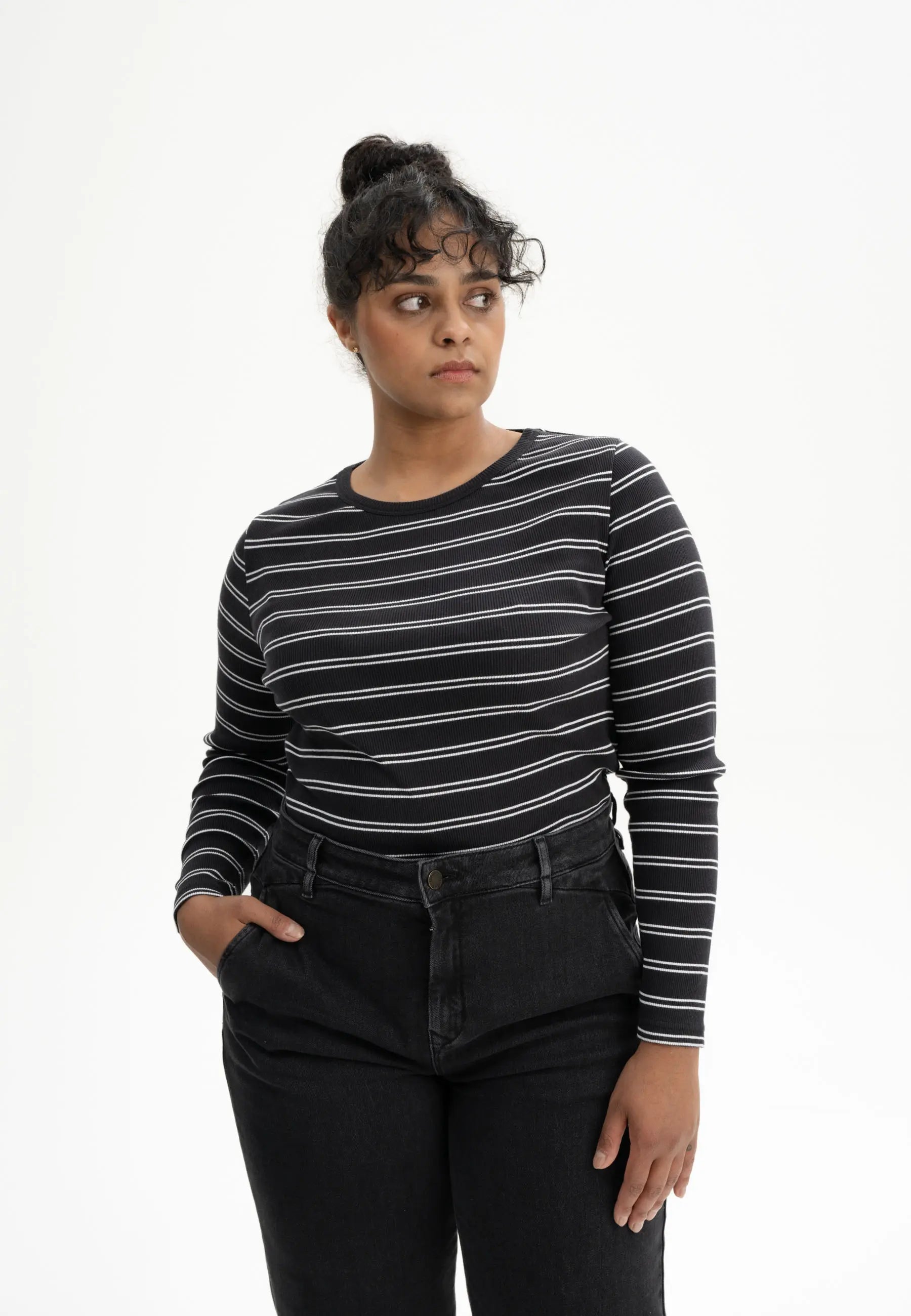 ribbed longsleeve mehar schwarz-weiß gestreift