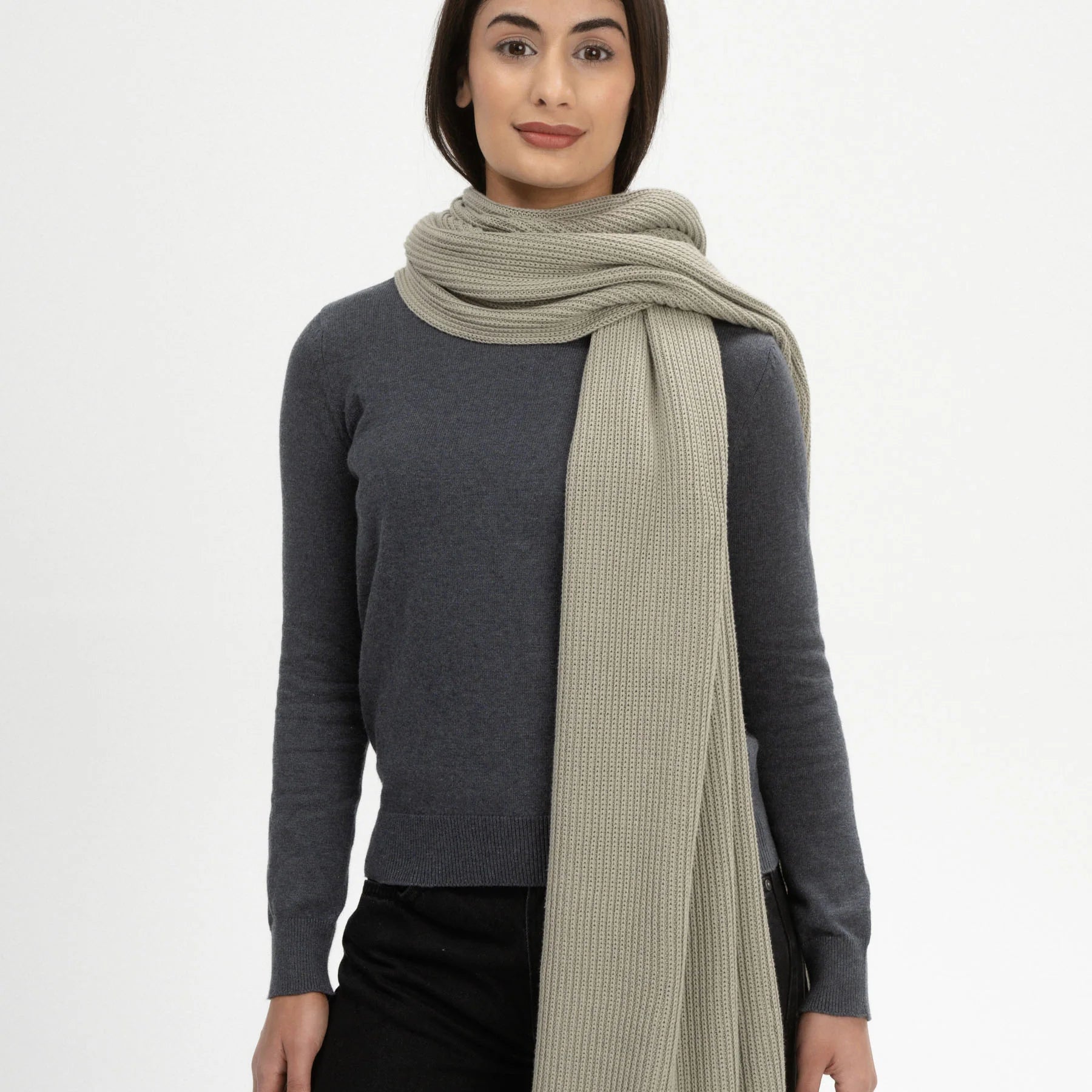 Nagna-unisex-rib-knit-scarf-green-clay-02_6978caaf-0126-4b77-b256-35f13b17be64_jpg.webp