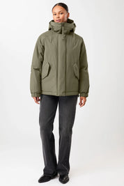wattierter kurzparka in lockerem volumen sencha (PA156CN08)