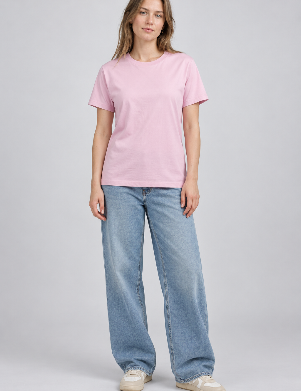 PastellrosaT-ShirtmitweitenBaggy-Jeans-7.png