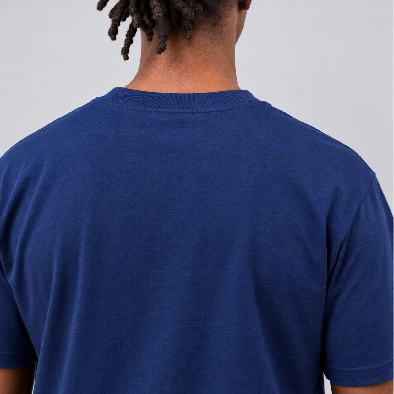PatriotblauerT-Shirt-Kragenvonhinten-4.png