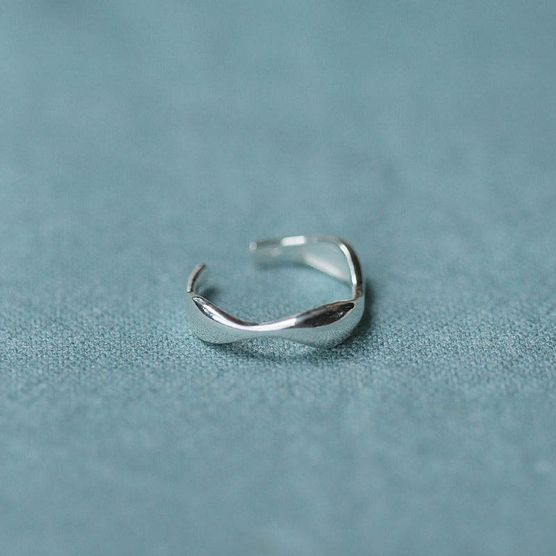 Pikfine_biegsamer_Ring_Wellen_Lene_Silber.jpg
