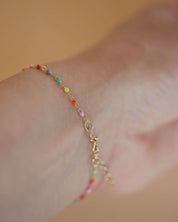 buntes perlenarmband lumi - vergoldet