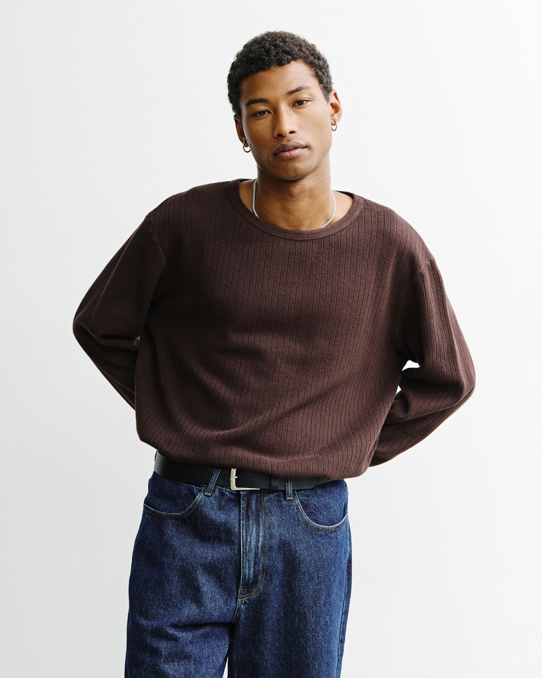 relaxed longsleeve dark brown