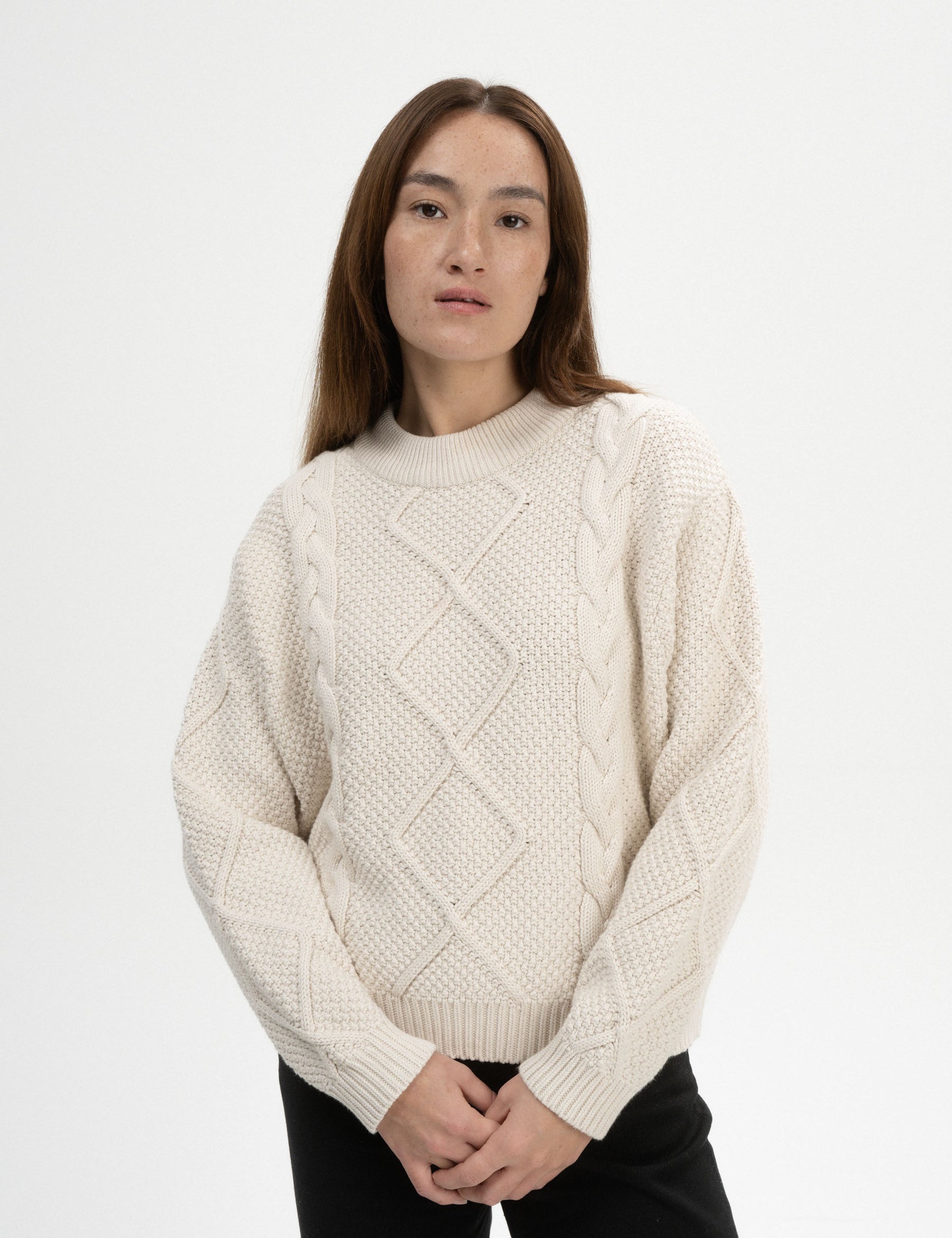 Samaira__cable-knit-jumper_cream-blend_01.jpg