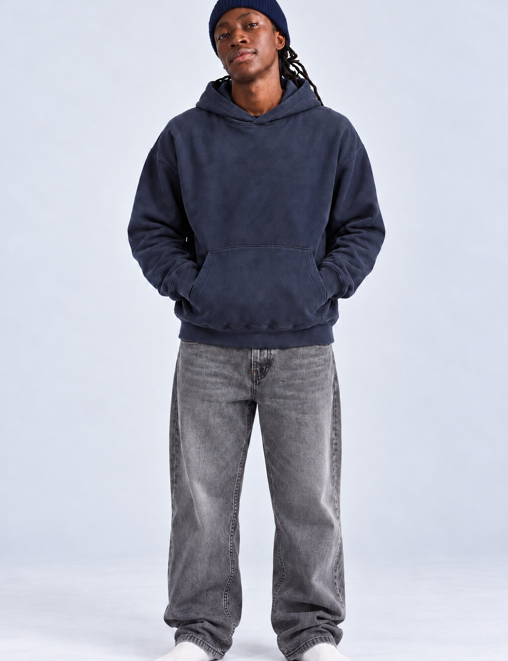 Studio-PortraetmitnavyBeanie.png