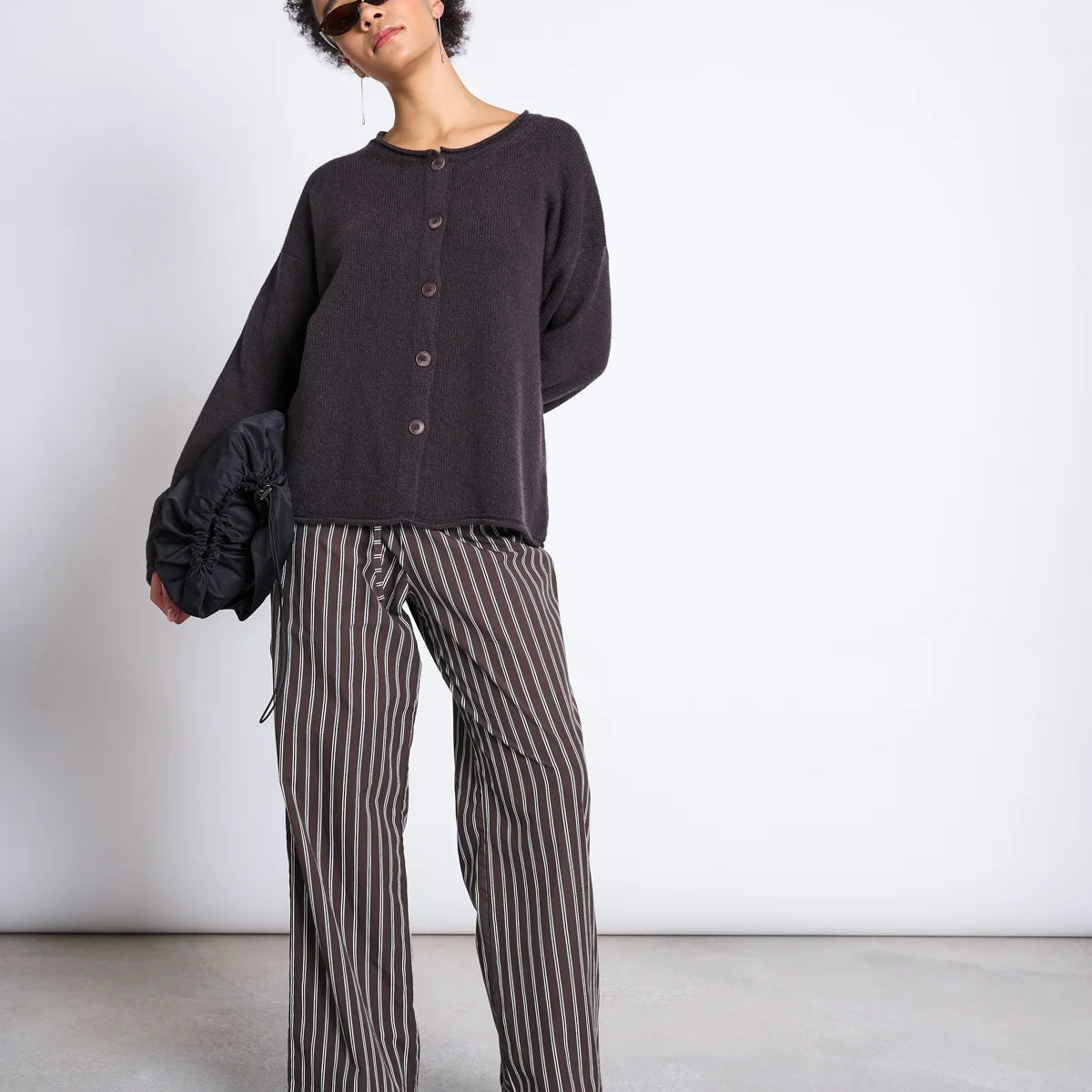 T2_0302_JNJ_TAMI-white_TINCO-zartbitter_CETOS-mud-striped0788_jpg.webp