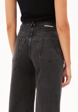 Lade das Bild in den Galerie-Viewer, jeans enijaa cropped ebony black