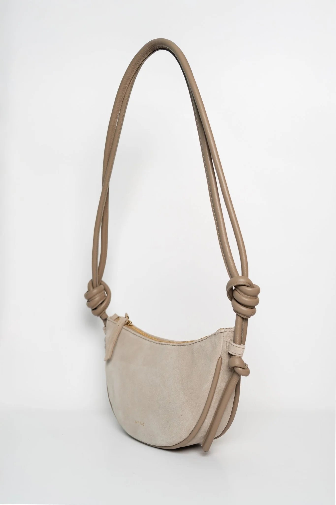 mini half moon suede caramelo