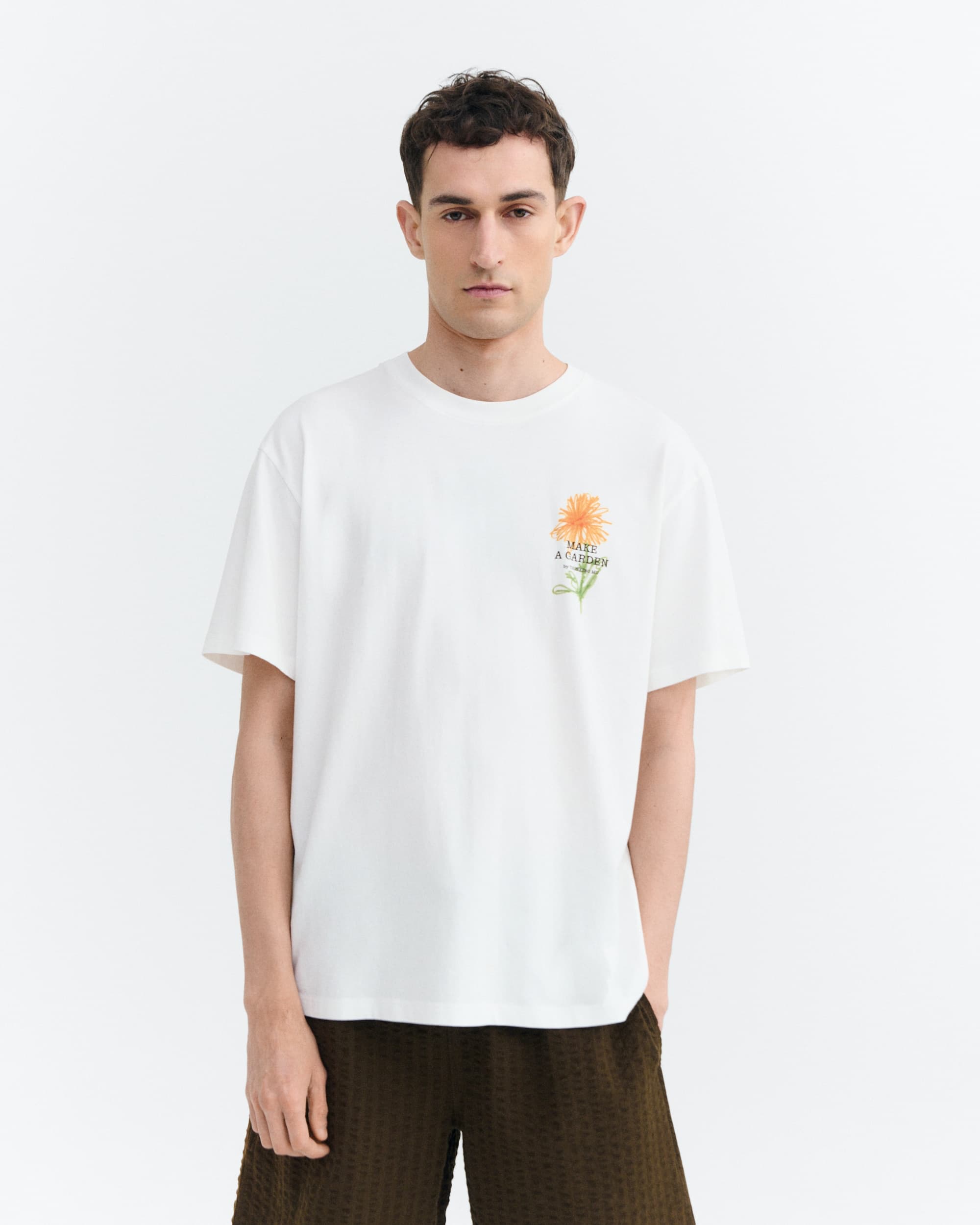 crayon flower aaron tee white