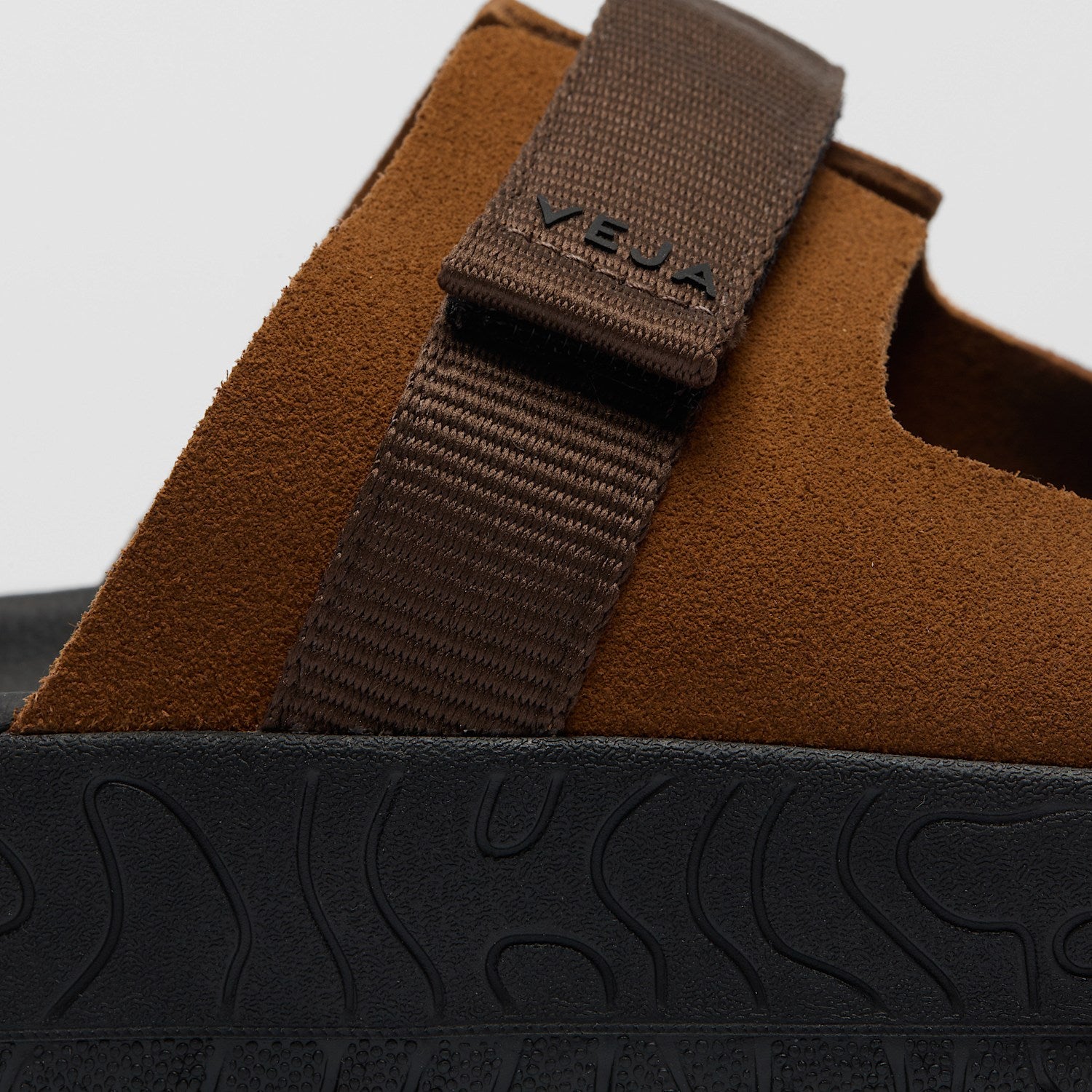 sandale arpoador suede cognac eagle black
