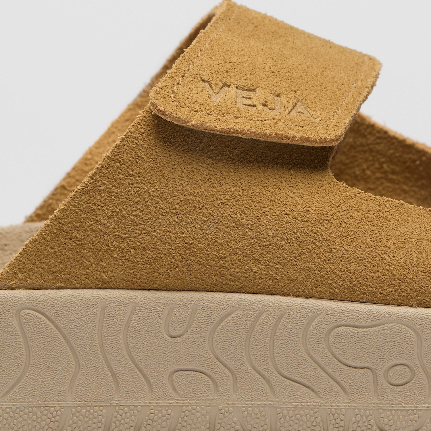 sandale etna suede ocre almond