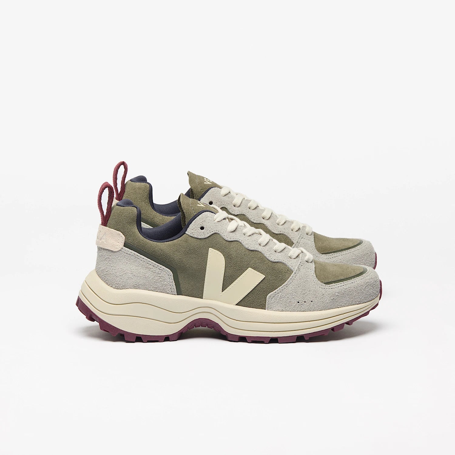 veja-sneaker-venturi-ii-vc-wildleder-grun-VS0320832_1.webp