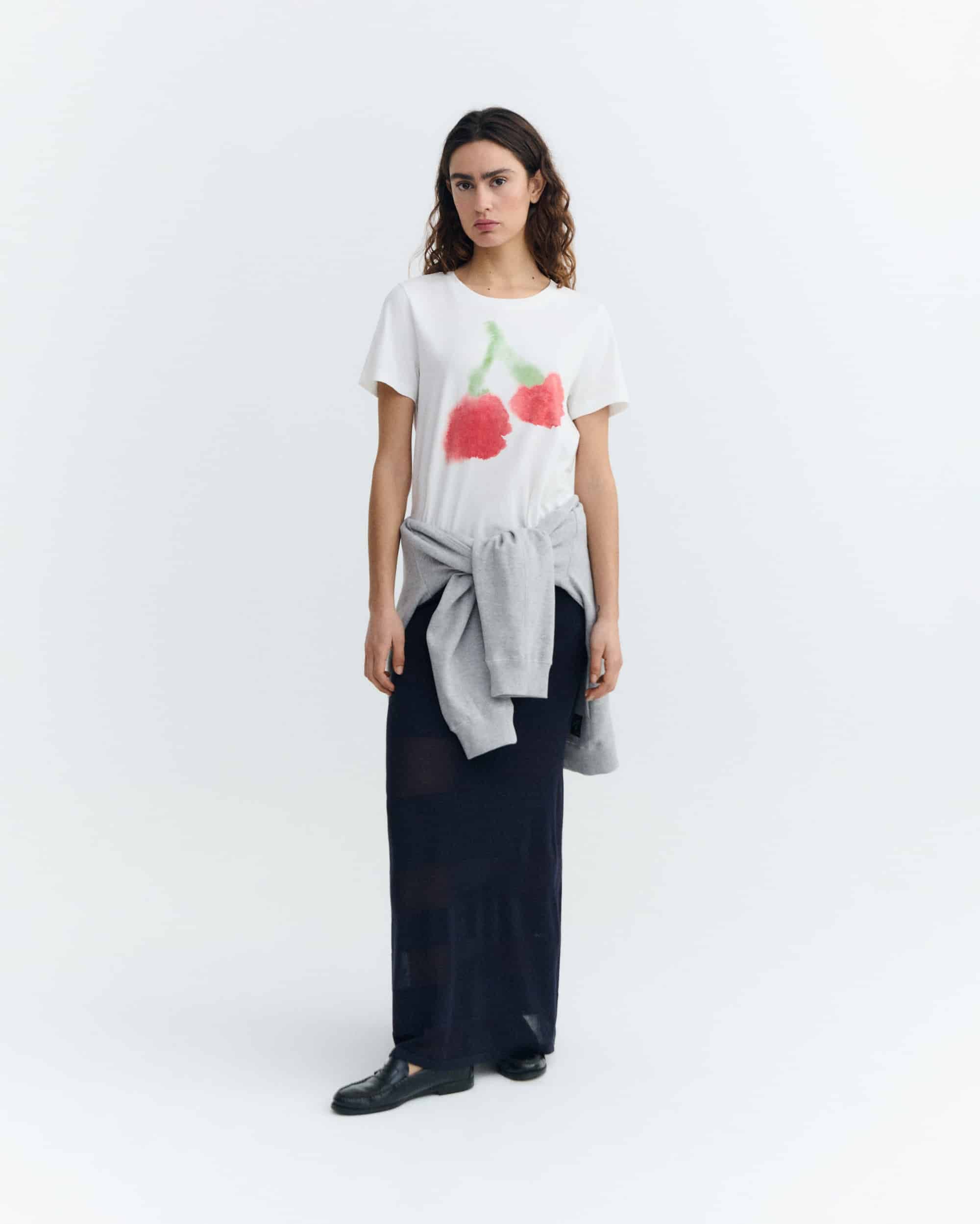 blurry cherry ida tee white
