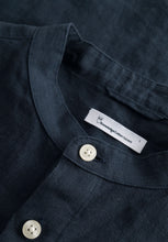 Lade das Bild in den Galerie-Viewer, custom fit 100% linen stand collar shirt total eclipse