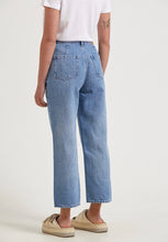 Load image into Gallery viewer, shelby hemp denim jeans worn blue