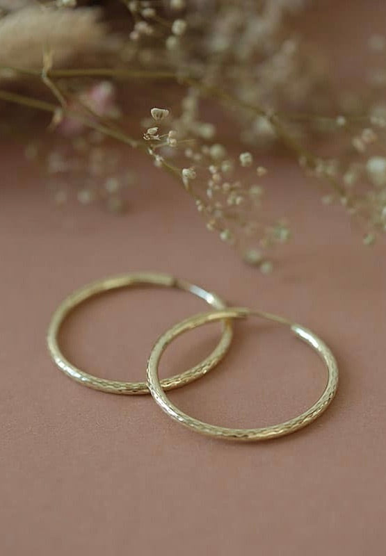 faceted gold plated hoops linje 40mm