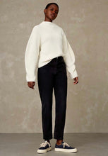 Load image into Gallery viewer, jeans caroline cropped eco recycled black worn